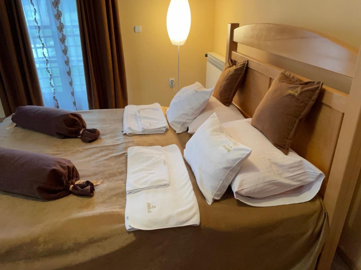 Hotel Dva Goluba ปาเล ภายนอก รูปภาพ