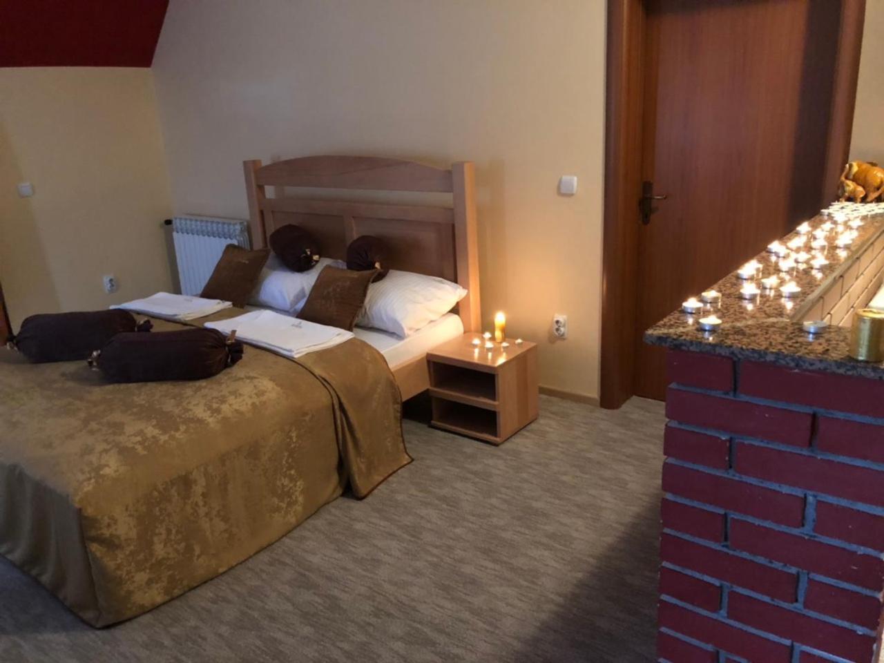 Hotel Dva Goluba ปาเล ภายนอก รูปภาพ